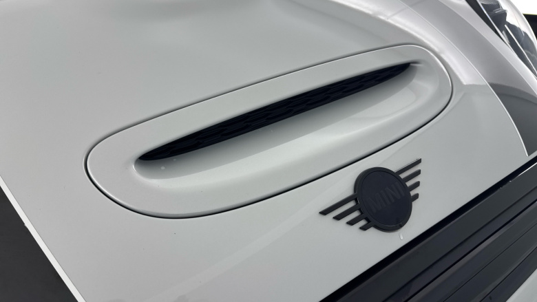 MINI Hatchback 135kW Cooper S Level 2 33kWh 3dr Auto Electric Hatchback